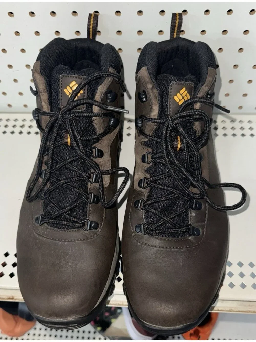 Columbia Newton Ridge Plus II Mens Leather WP Hiking Trail Boots Size 13 WIDE